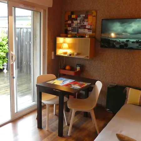 Ferienwohnung T2 Au Calme Avec Terrasse Sur Le Bassin D'Arcachon Gujan-Mestras Exterior foto