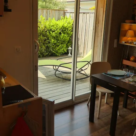Ferienwohnung T2 Au Calme Avec Terrasse Sur Le Bassin D'Arcachon Gujan-Mestras Exterior foto